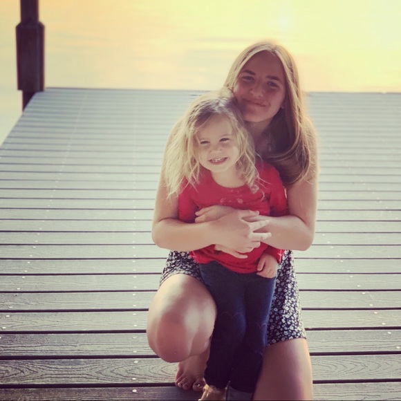 Meet your Posher, Kim - Picture 6 of 8